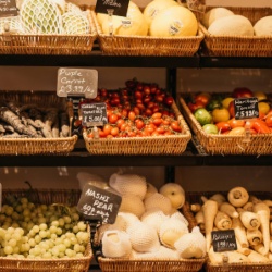 Food at a market. Image courtesy of OLIO/AnnabelStaffPhotography