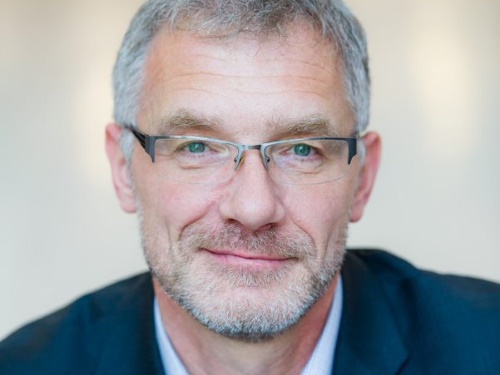 Professor Jakob Edler