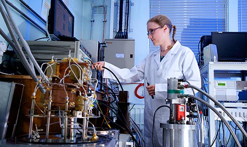 Researcher at work at Jodrell Bank